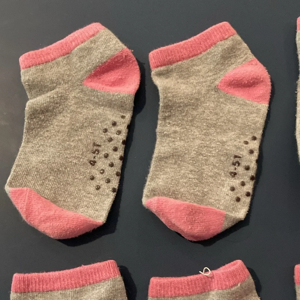 Girls socks 4 to 5T. EUC. Has some wear from washing and wearing. 6 pairs.